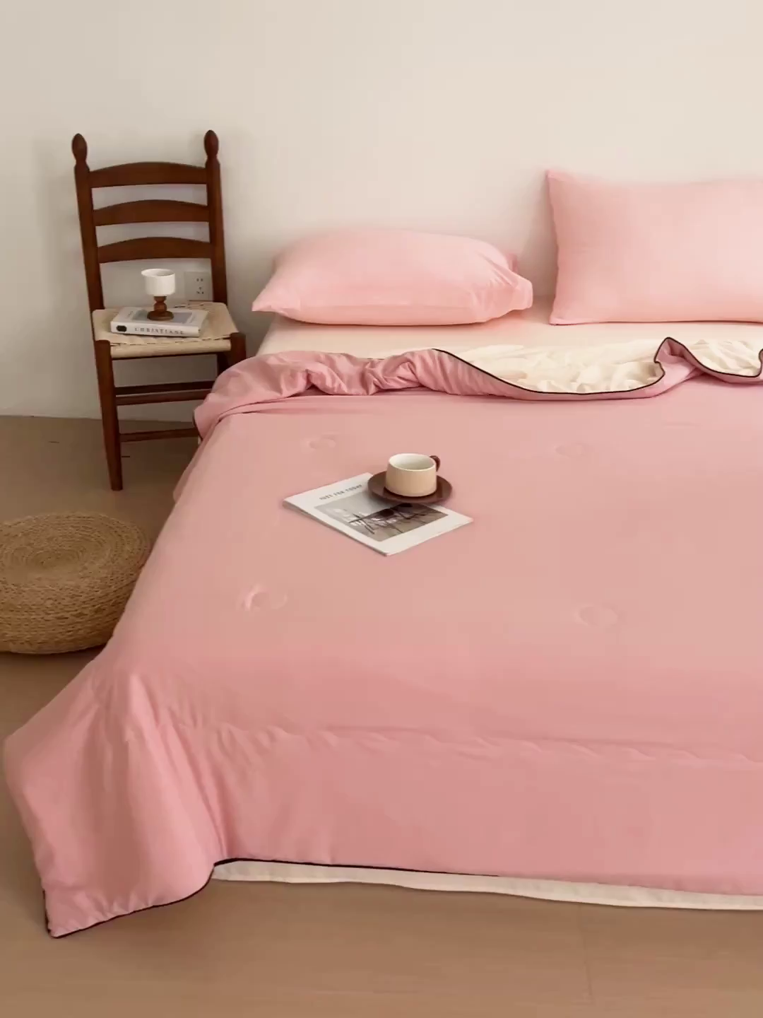 91家纺网 家纺一手货源 找家纺 易展家居 2026新款水洗棉新疆棉花夏被-嵌绳款 嵌绳-浅粉