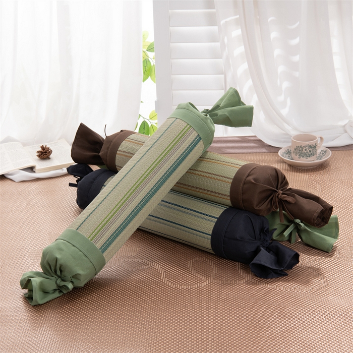 91家纺网 家纺一手货源 找家纺 （总）仁宇枕业 2026新款新品 天然蔺草凉席糖果枕头荞麦护颈椎圆形枕头枕芯