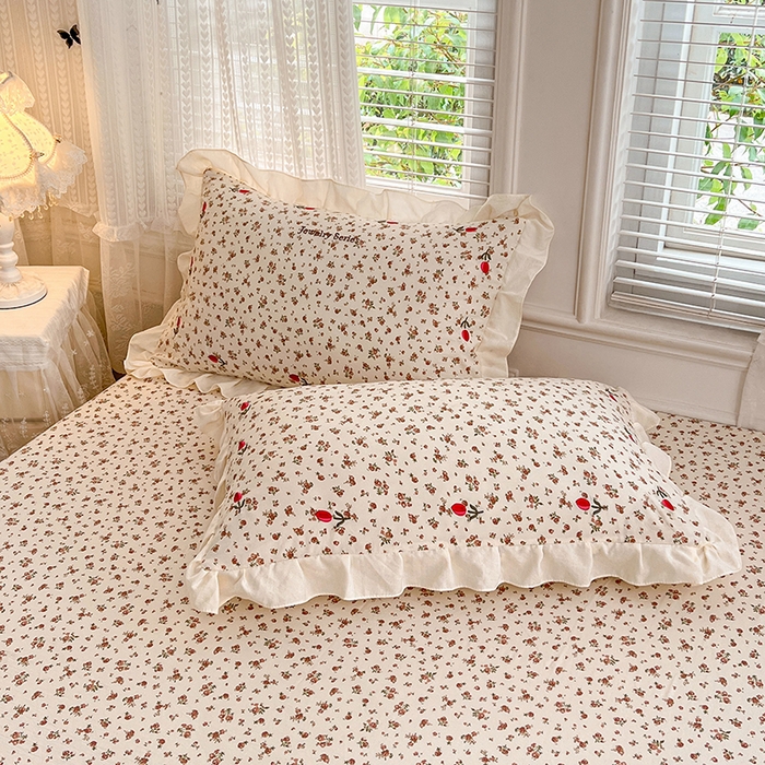 91家纺网 家纺一手货源 找家纺 梦舒羽 2026新款A类云朵棉亲肤四季款刺绣床笠席梦思床罩全包床单三件套 巴黎之恋（刺绣款）