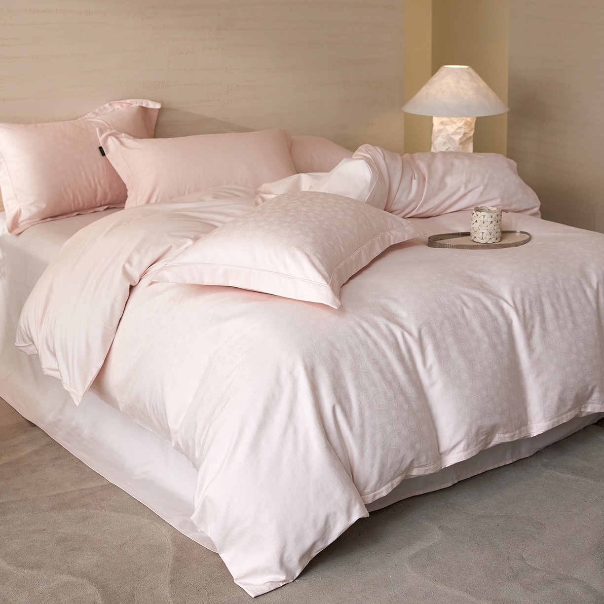 91家纺网 家纺一手货源 找家纺 梧桐树 2026新款60支长绒棉提花高奢系列四件套 T03玫瑰-粉玉