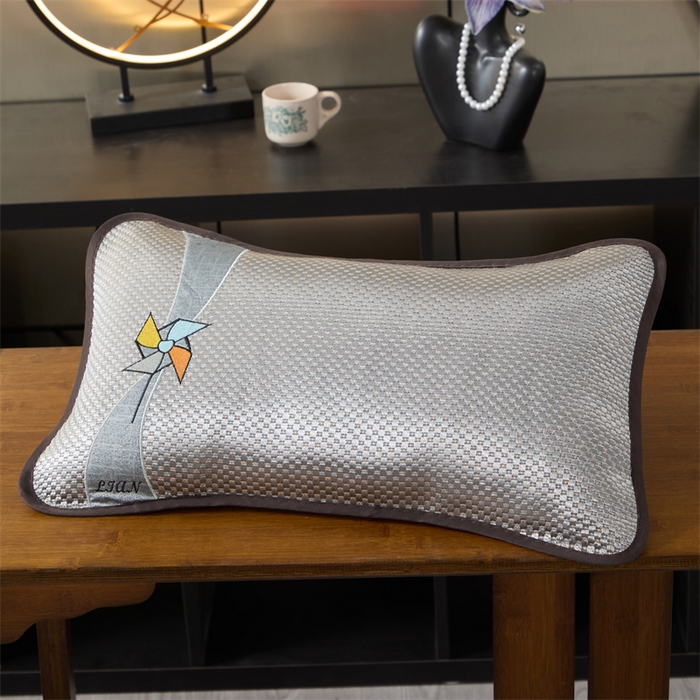 91家纺网 家纺一手货源 找家纺 （总）仁宇枕业 2026新款新品 夏季冰凉清凉藤席凉席花草荞麦枕头枕芯