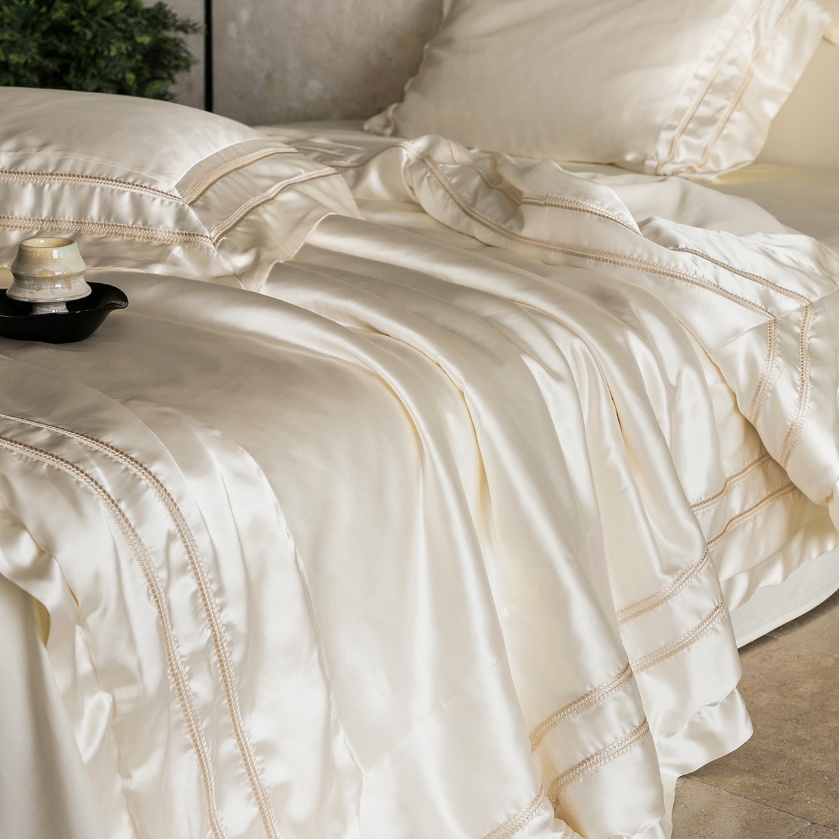 91家纺网 家纺一手货源 找家纺 初拾 2026新款高精密简奢绣花四件套-仙度瑞拉 仙度瑞拉-奶油香槟