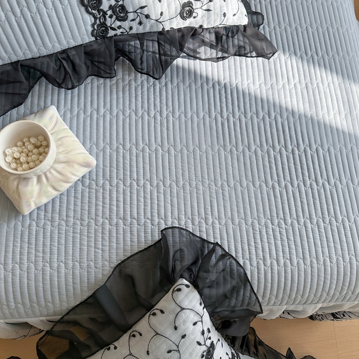 91家纺网 家纺一手货源 找家纺 瑞宝 2026新款泡芙棉花边床裙四件套-南法玫瑰 南法玫瑰-雾蓝