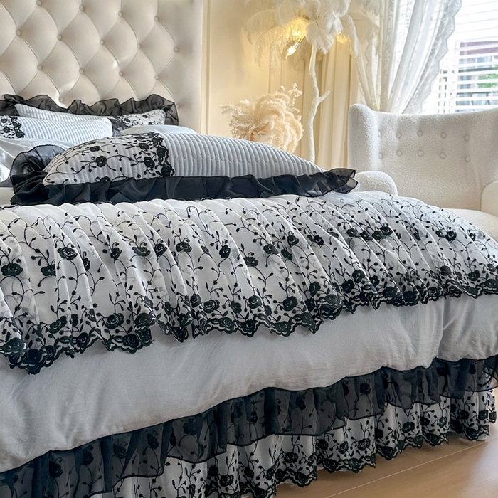 91家纺网 家纺一手货源 找家纺 瑞宝 2026新款泡芙棉花边床裙三件套-南法玫瑰 南法玫瑰-雾蓝