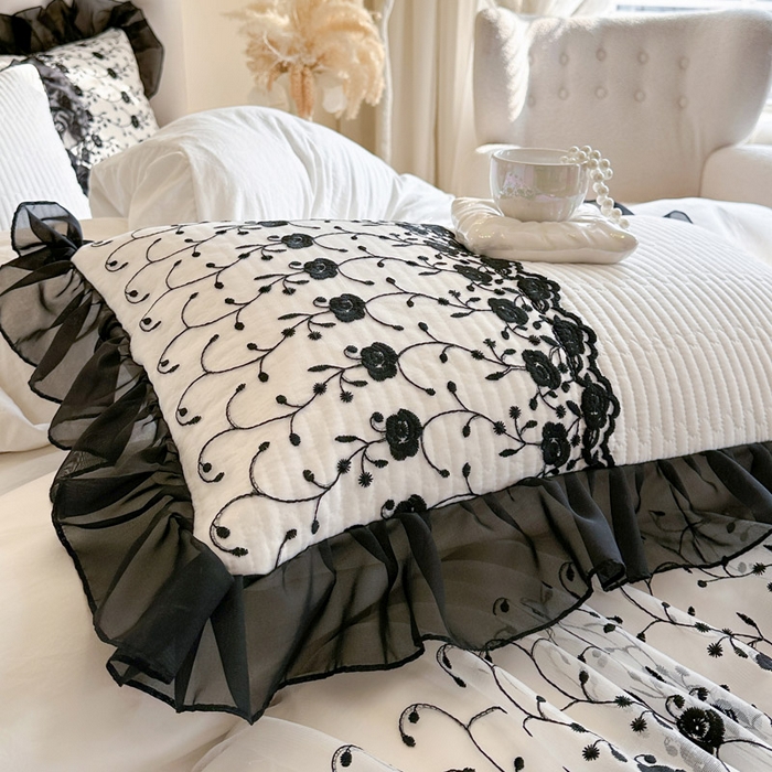 91家纺网 家纺一手货源 找家纺 瑞宝 2026新款泡芙棉花边床裙三件套-南法玫瑰 南法玫瑰-奶油白