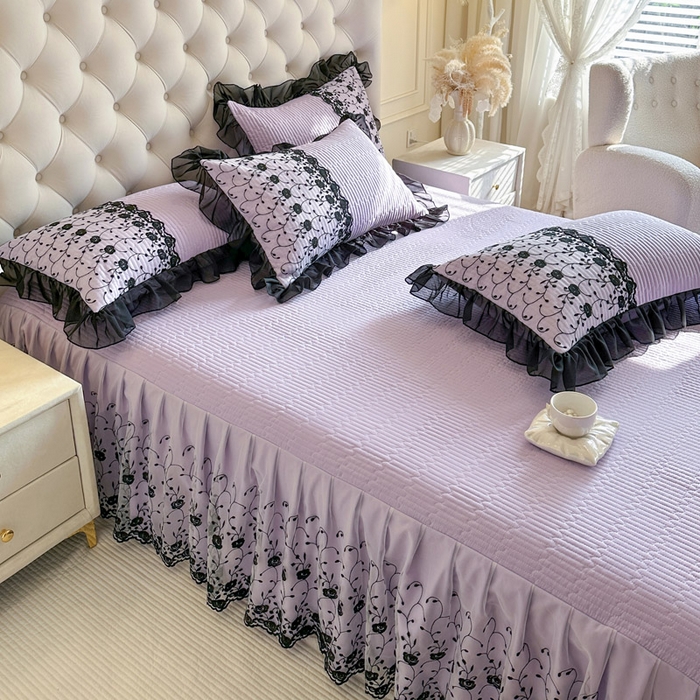 91家纺网 家纺一手货源 找家纺 瑞宝 2026新款泡芙棉花边床裙三件套-南法玫瑰 南法玫瑰-梦幻紫