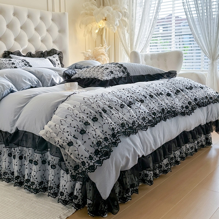 91家纺网 家纺一手货源 找家纺 瑞宝 2026新款泡芙棉花边床裙三件套-南法玫瑰 南法玫瑰-雾蓝