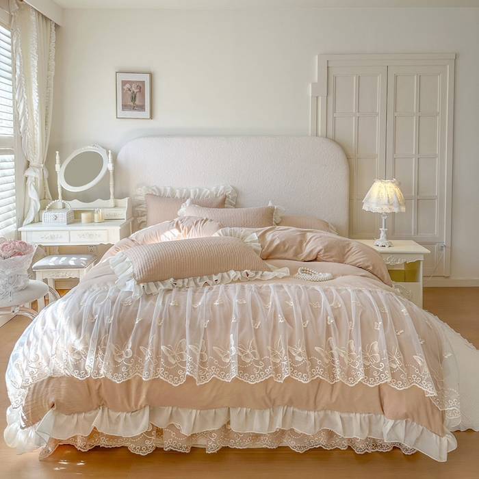 91家纺网 家纺一手货源 找家纺 瑞宝 2026新款泡芙棉花边床裙三件套-米兰系列 米兰-奶咖