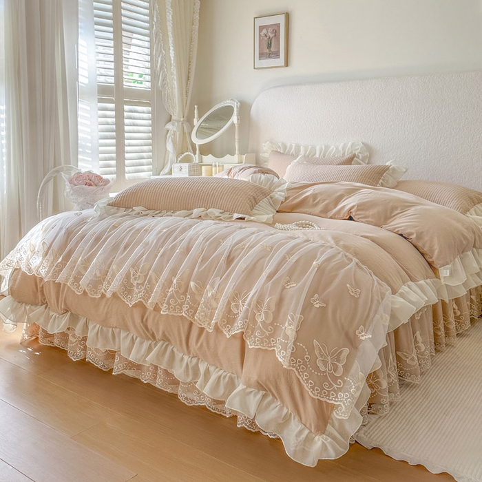 91家纺网 家纺一手货源 找家纺 瑞宝 2026新款泡芙棉花边床裙三件套-米兰系列 米兰-奶咖