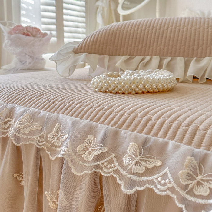 91家纺网 家纺一手货源 找家纺 瑞宝 2026新款泡芙棉花边床裙三件套-米兰系列 米兰-奶咖