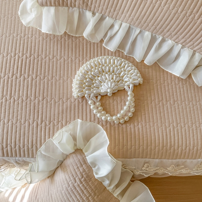 91家纺网 家纺一手货源 找家纺 瑞宝 2026新款泡芙棉花边床裙三件套-米兰系列 米兰-奶咖