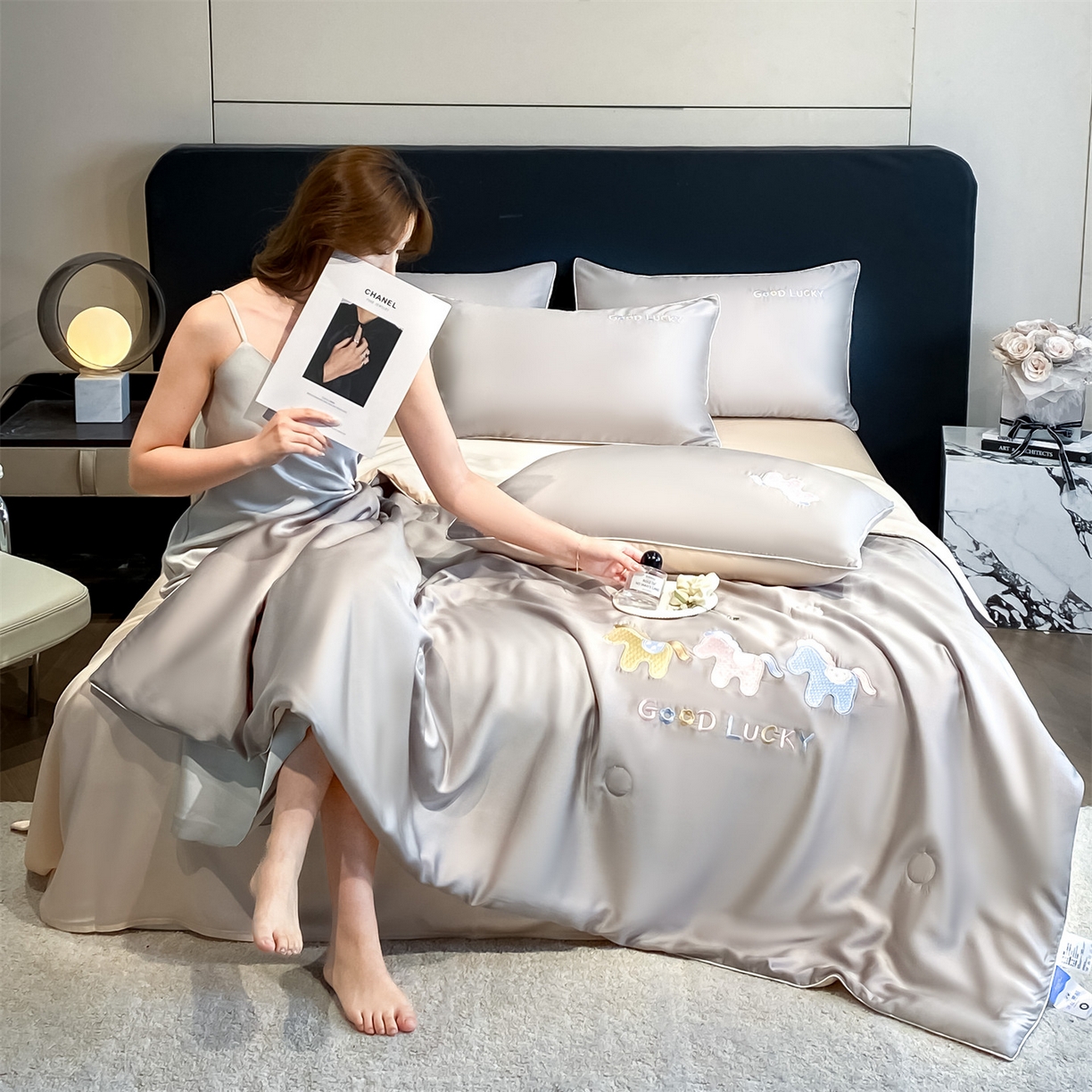 91家纺网 家纺一手货源 找家纺 （总）笙意家纺 2026新款小马元素刺绣夏被-以梦为马系列