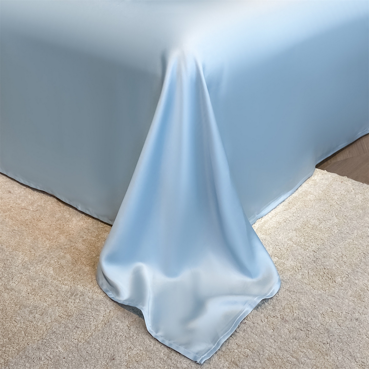 91家纺网 家纺一手货源 找家纺 笙意家纺 2026新款小马元素刺绣夏被-以梦为马系列 以梦为马-白+天蓝