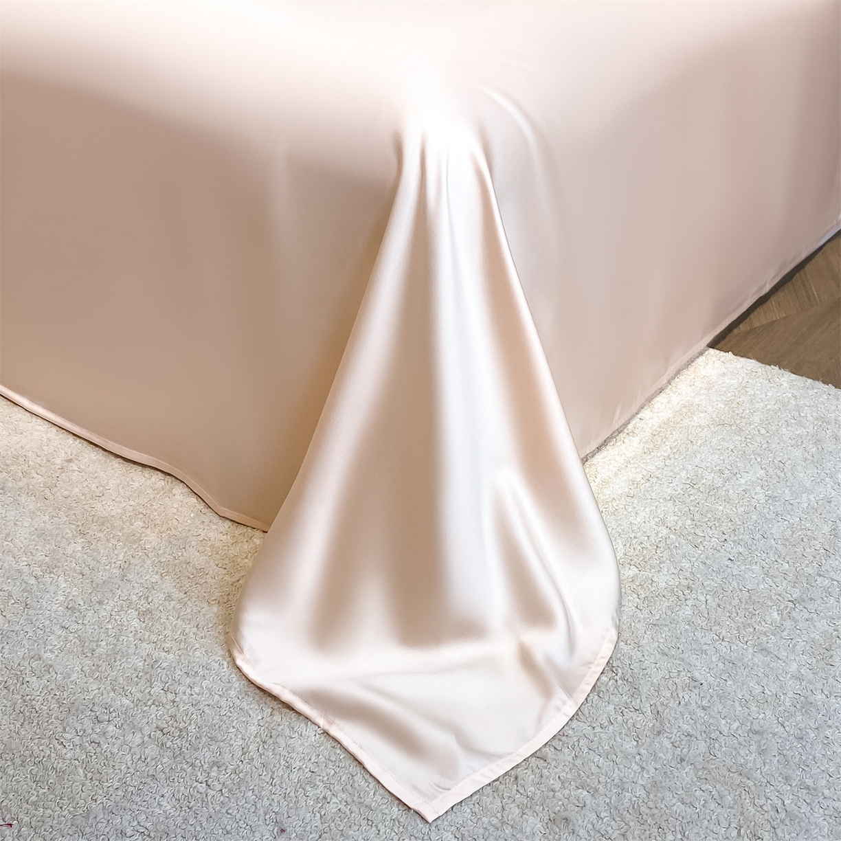 91家纺网 家纺一手货源 找家纺 笙意家纺 2026新款小马元素刺绣夏被-以梦为马系列 以梦为马-粉+杏