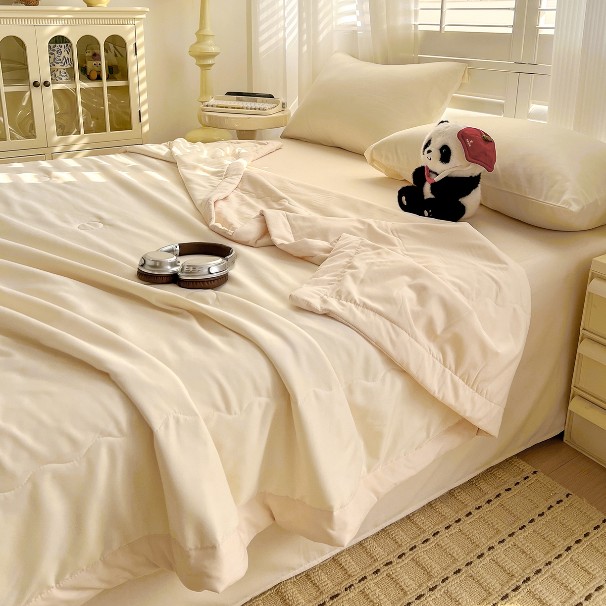 91家纺网 家纺一手货源 找家纺 易展家居 2026新款水洗棉新疆棉花夏被-熊猫 熊猫-白拼卡其