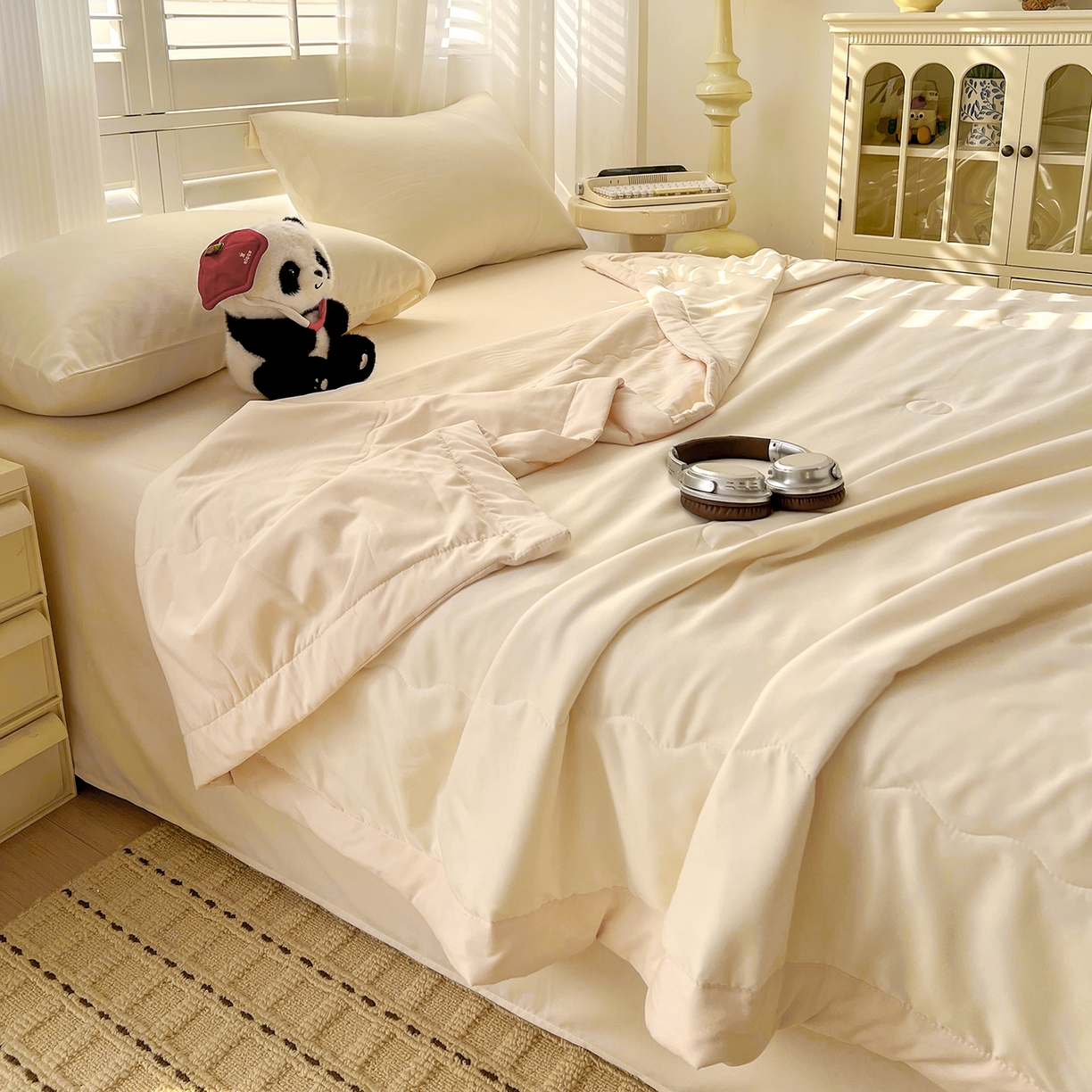 91家纺网 家纺一手货源 找家纺 易展家居 2026新款水洗棉新疆棉花夏被-熊猫 熊猫-白拼卡其