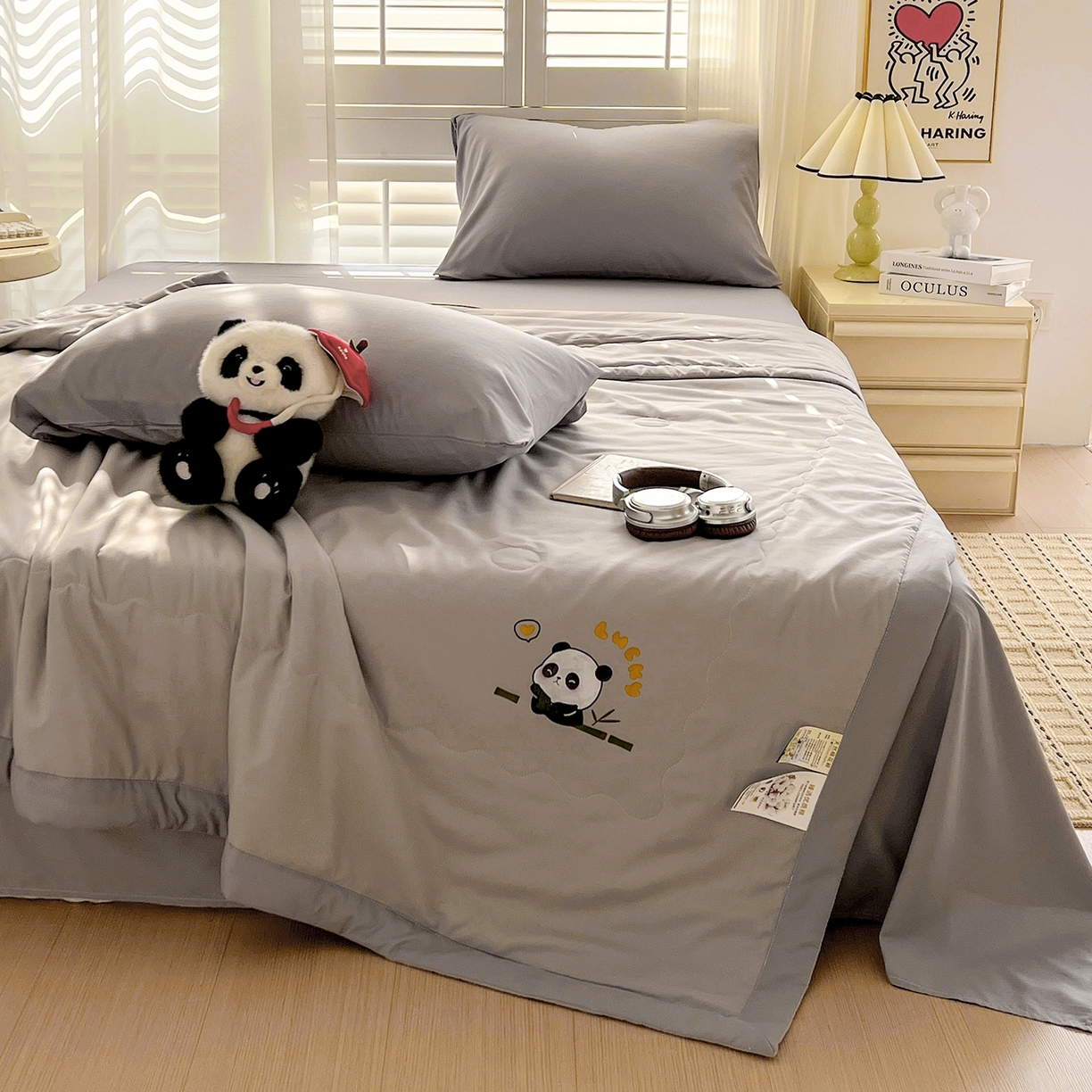 91家纺网 家纺一手货源 找家纺 易展家居 2026新款水洗棉新疆棉花夏被-熊猫 能猫-浅灰