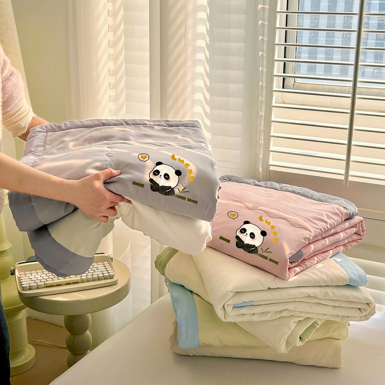 91家纺网 家纺一手货源 找家纺 易展家居 2026新款水洗棉新疆棉花夏被-熊猫 组合图