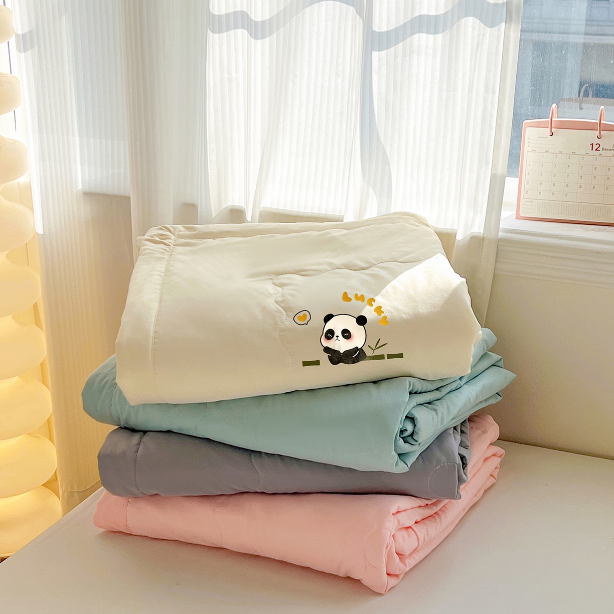 91家纺网 家纺一手货源 找家纺 易展家居 2026新款水洗棉大豆纤维夏被-无染+熊猫 主图