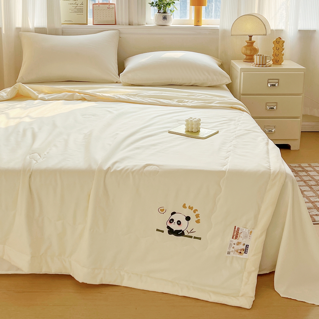 91家纺网 家纺一手货源 找家纺 易展家居 2026新款水洗棉大豆纤维夏被-无染+熊猫 熊猫-奶昔黃