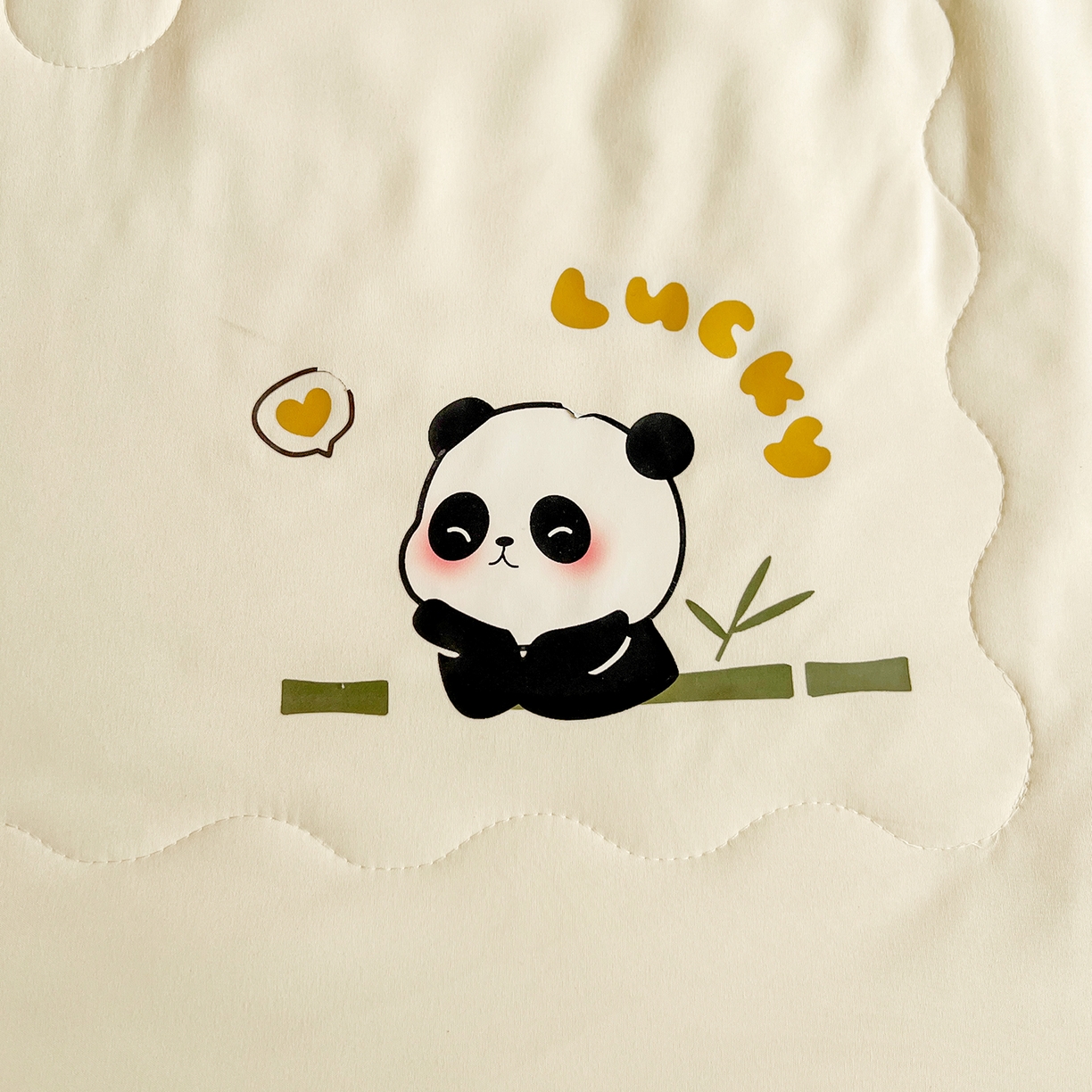 91家纺网 家纺一手货源 找家纺 易展家居 2026新款水洗棉大豆纤维夏被-无染+熊猫 熊猫-奶昔黃