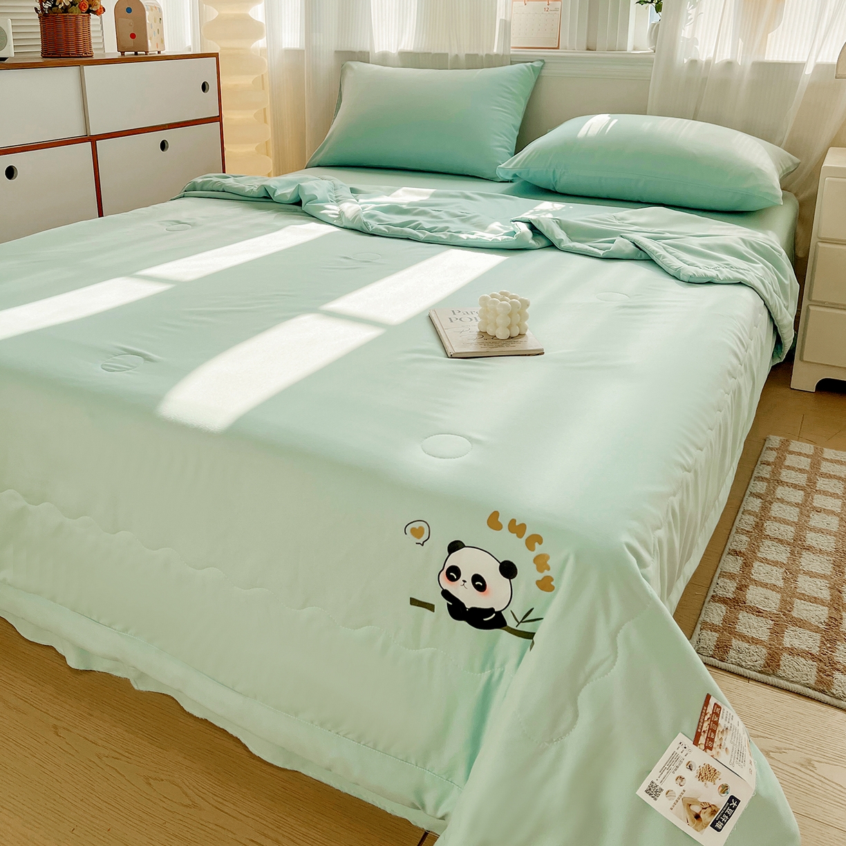 91家纺网 家纺一手货源 找家纺 易展家居 2026新款水洗棉大豆纤维夏被-无染+熊猫 熊猫-奶昔绿