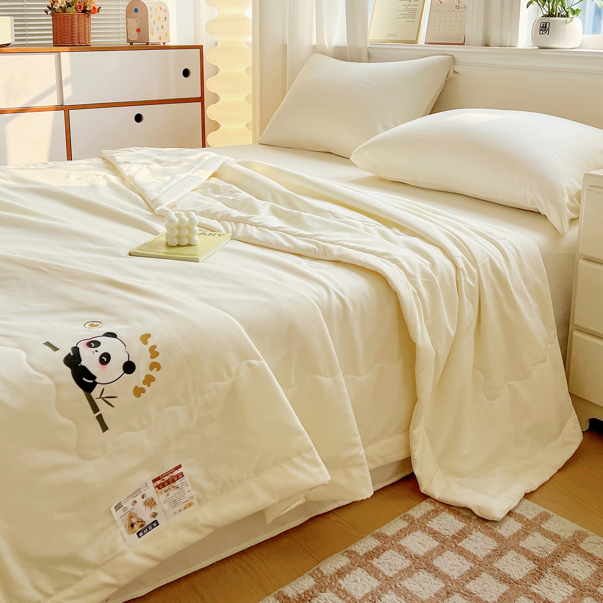 91家纺网 家纺一手货源 找家纺 易展家居 2026新款水洗棉大豆纤维夏被-无染+熊猫 熊猫-奶昔黃