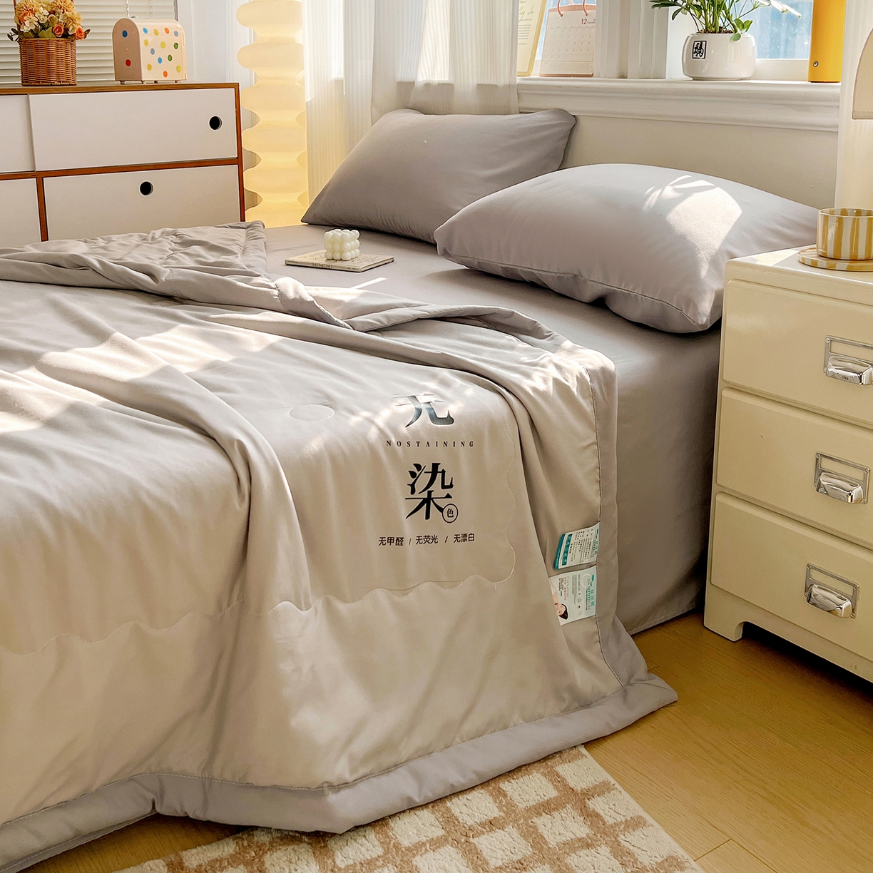 91家纺网 家纺一手货源 找家纺 易展家居 2026新款水洗棉大豆纤维夏被-无染+熊猫 无染-轻银灰