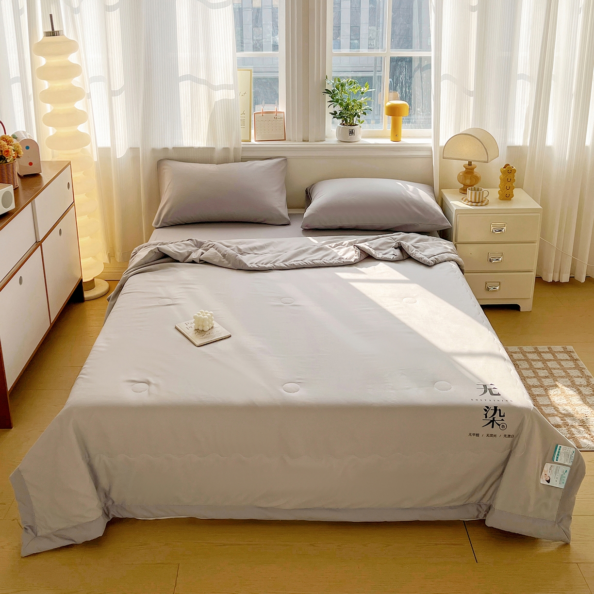 91家纺网 家纺一手货源 找家纺 易展家居 2026新款水洗棉大豆纤维夏被-无染+熊猫 无染-轻银灰