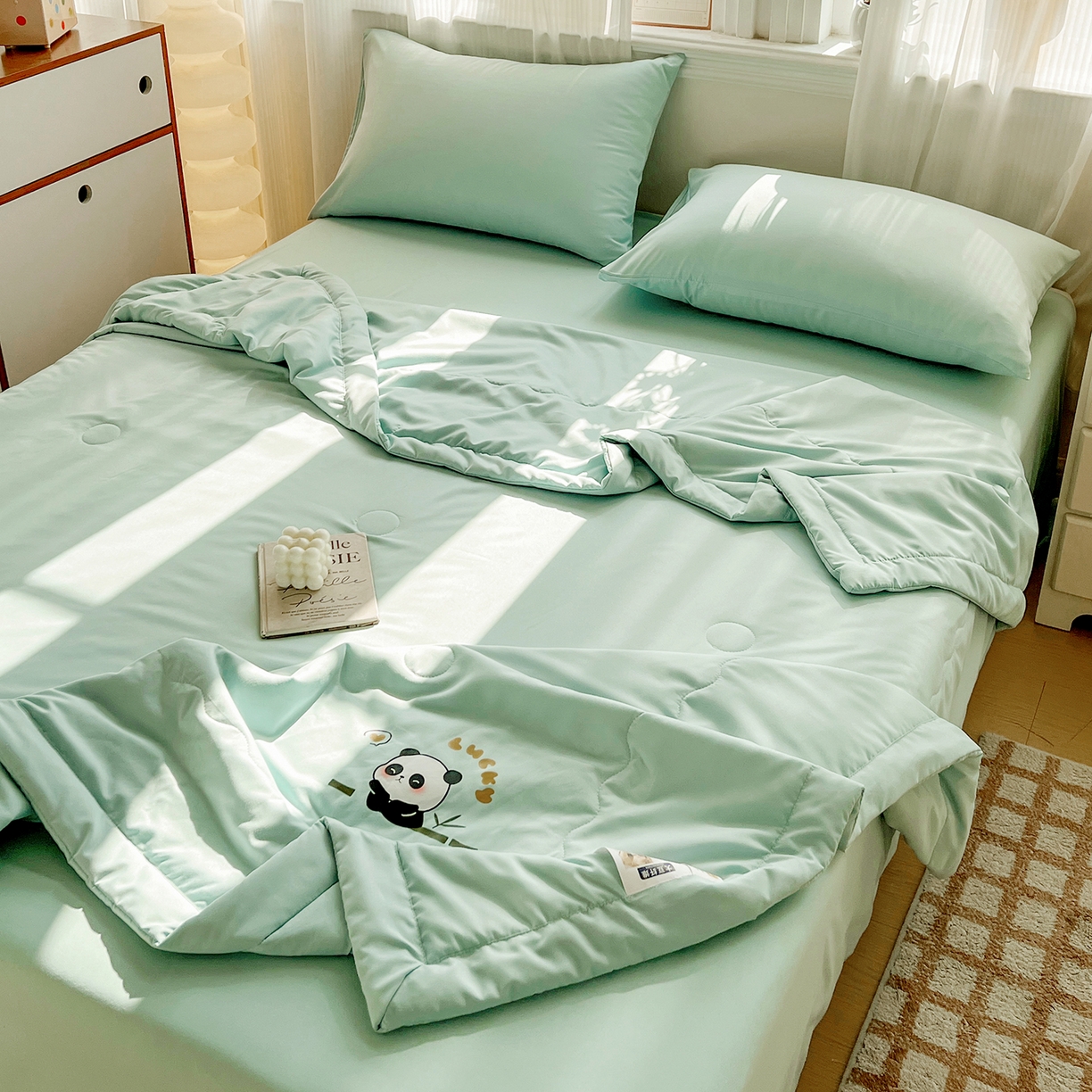 91家纺网 家纺一手货源 找家纺 易展家居 2026新款水洗棉大豆纤维夏被-无染+熊猫 熊猫-奶昔绿