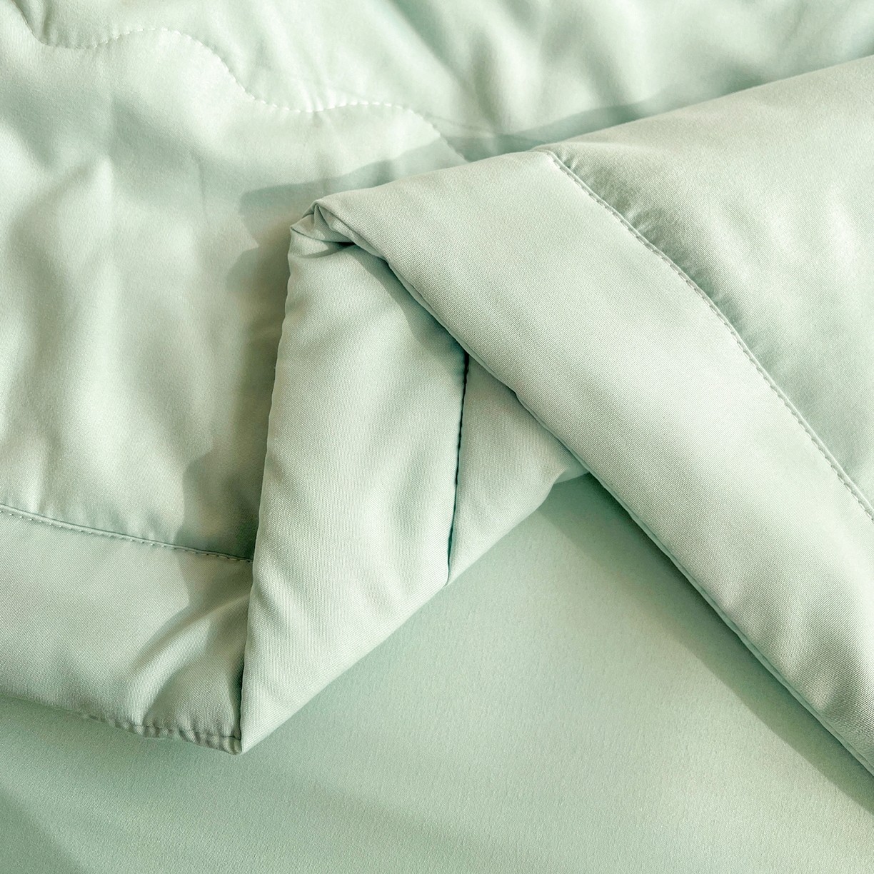 91家纺网 家纺一手货源 找家纺 易展家居 2026新款水洗棉大豆纤维夏被-无染+熊猫 熊猫-奶昔绿