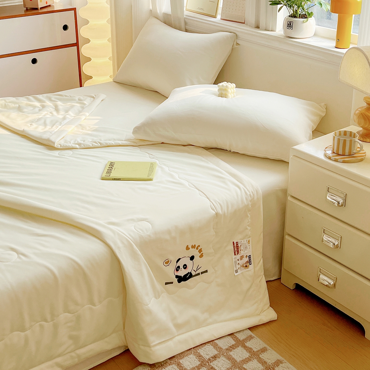91家纺网 家纺一手货源 找家纺 易展家居 2026新款水洗棉大豆纤维夏被-无染+熊猫 熊猫-奶昔黃