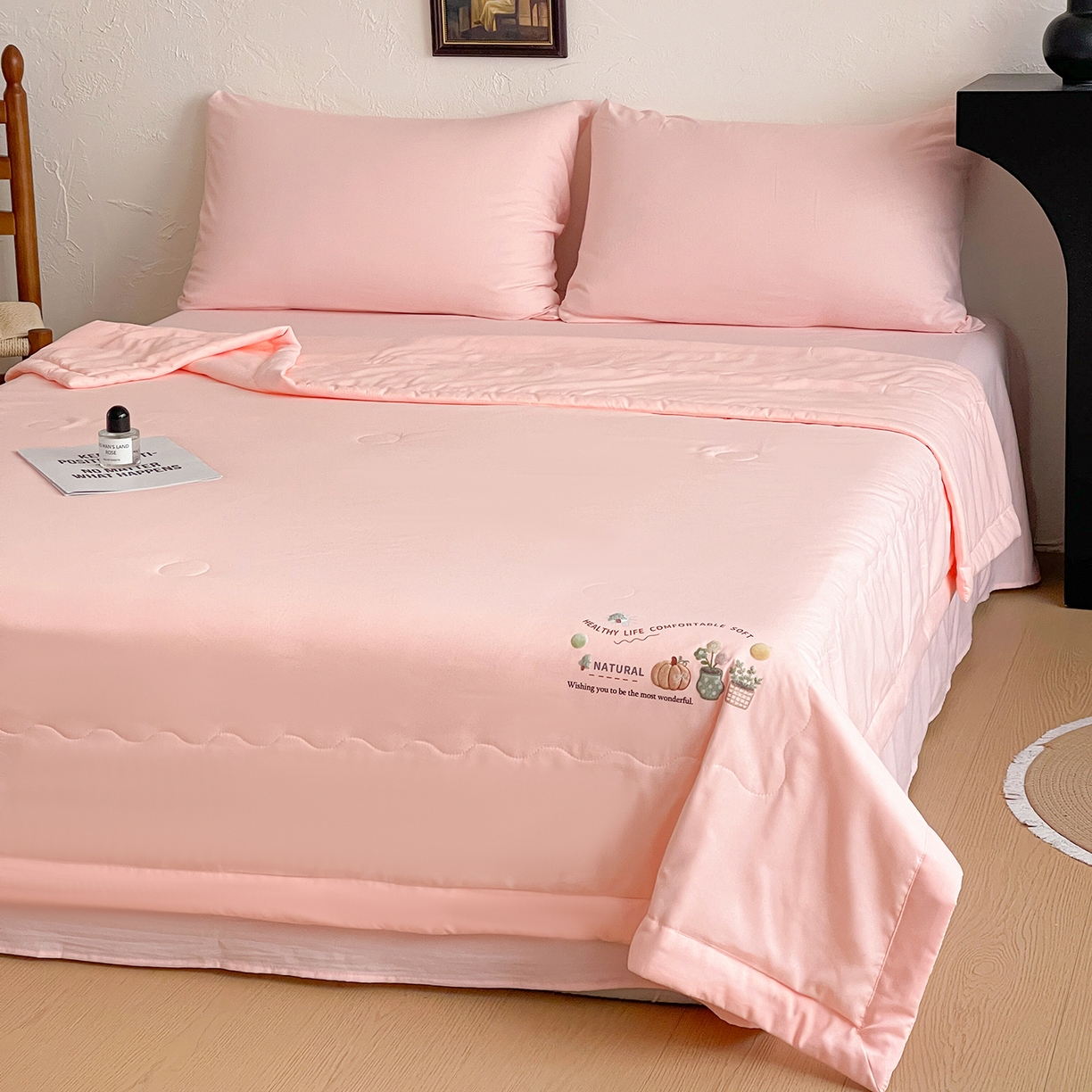 91家纺网 家纺一手货源 找家纺 易展家居 2026新款水洗棉大豆纤维夏被-田园生活 田园生活-粉色