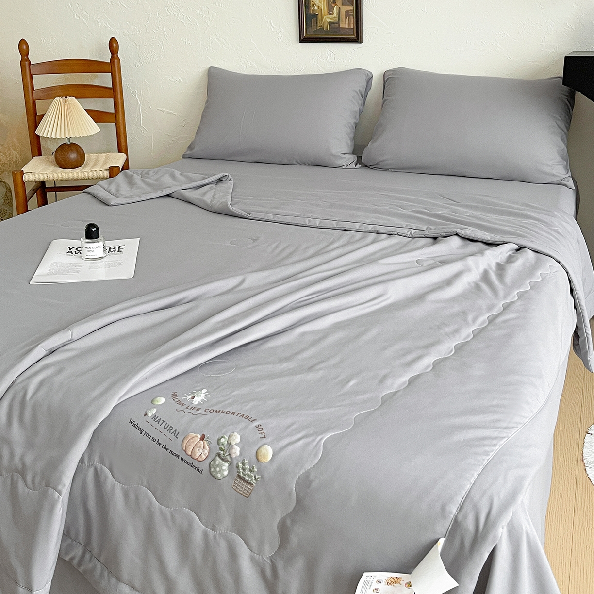 91家纺网 家纺一手货源 找家纺 易展家居 2026新款水洗棉大豆纤维夏被-田园生活 田园生活-灰色