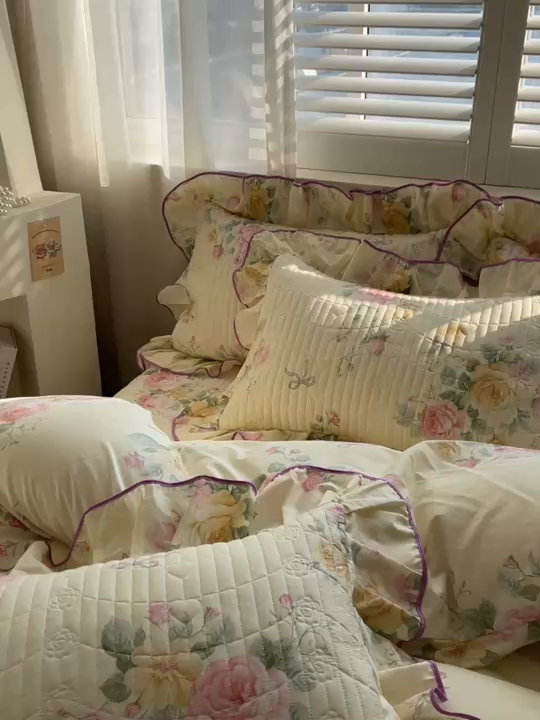 91家纺网 家纺一手货源 找家纺 宜凡家纺 2026新款全棉印花夹棉床笠四件套 沐颜月朵
