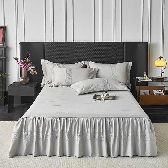 91家纺网 家纺一手货源 找家纺 美达家纺 2026新款全棉纯棉60s提花绣花床裙单床裙床裙单件 贝纳尔-银月光