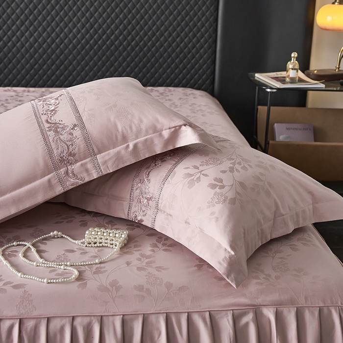 91家纺网 家纺一手货源 找家纺 美达家纺 2026新款全棉纯棉60s提花绣花床裙单床裙床裙单件 花晓-露娜粉