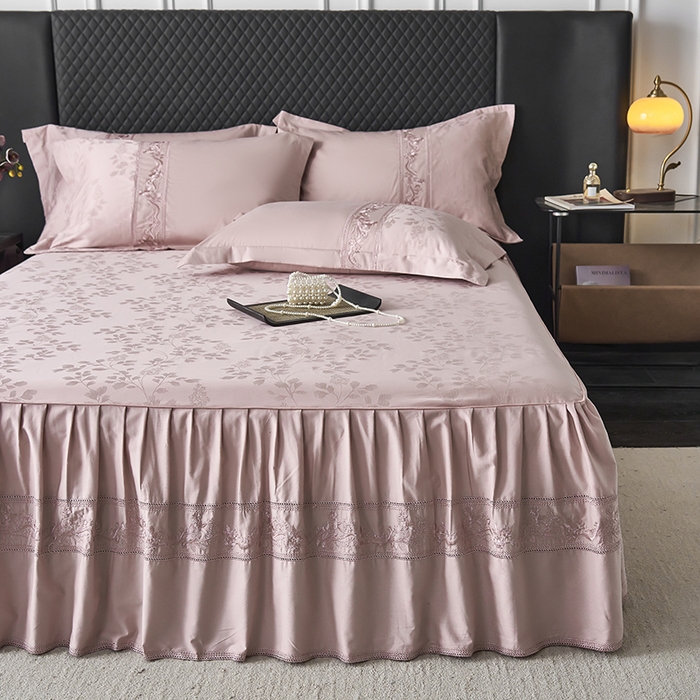 91家纺网 家纺一手货源 找家纺 美达家纺 2026新款全棉纯棉60s提花绣花床裙单床裙床裙单件 花晓-露娜粉