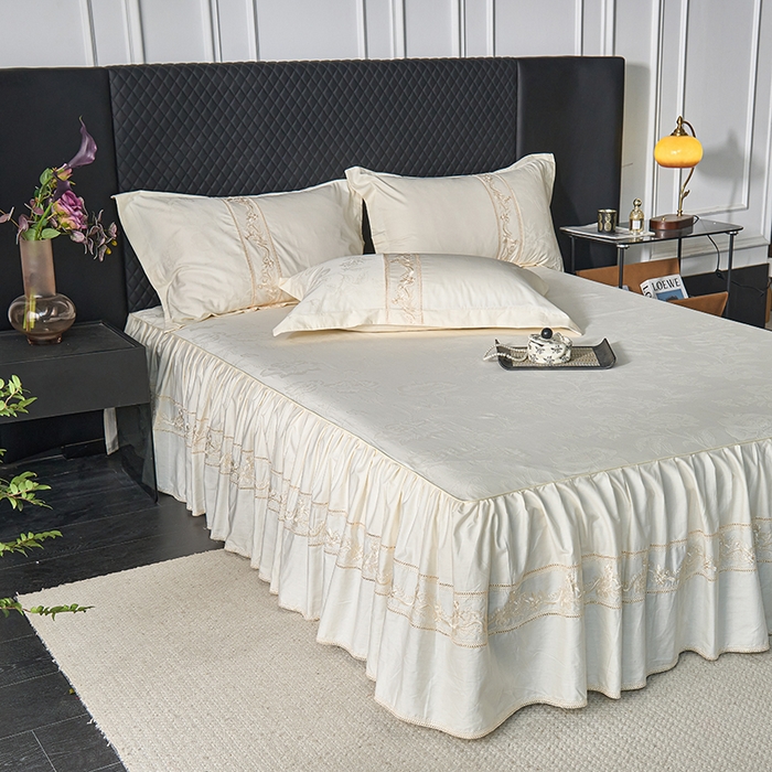 91家纺网 家纺一手货源 找家纺 美达家纺 2026新款全棉纯棉60s提花绣花床裙单床裙床裙单件 晨曦花语-乳白