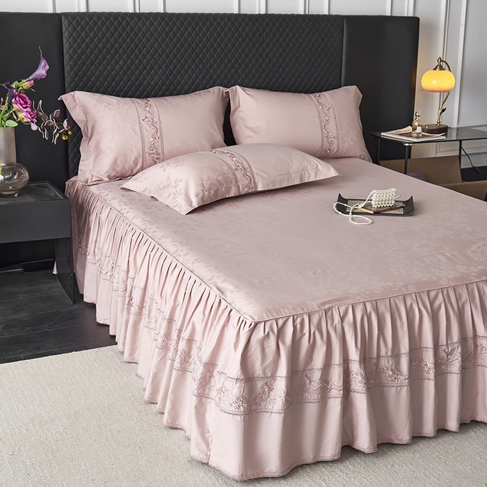 91家纺网 家纺一手货源 找家纺 美达家纺 2026新款全棉纯棉60s提花绣花床裙单床裙床裙单件 花晓-露娜粉