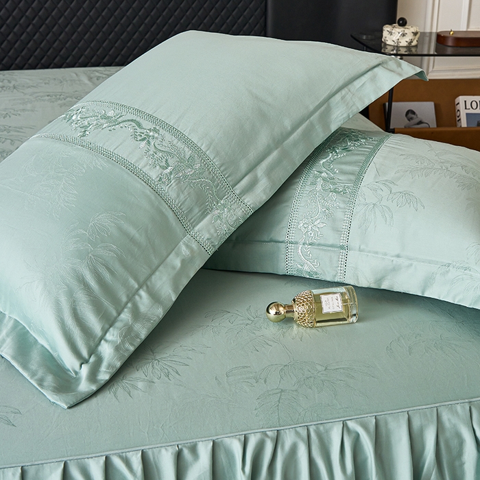 91家纺网 家纺一手货源 找家纺 美达家纺 2026新款全棉纯棉60s提花绣花床裙单床裙床裙单件 居有竹-景泰蓝