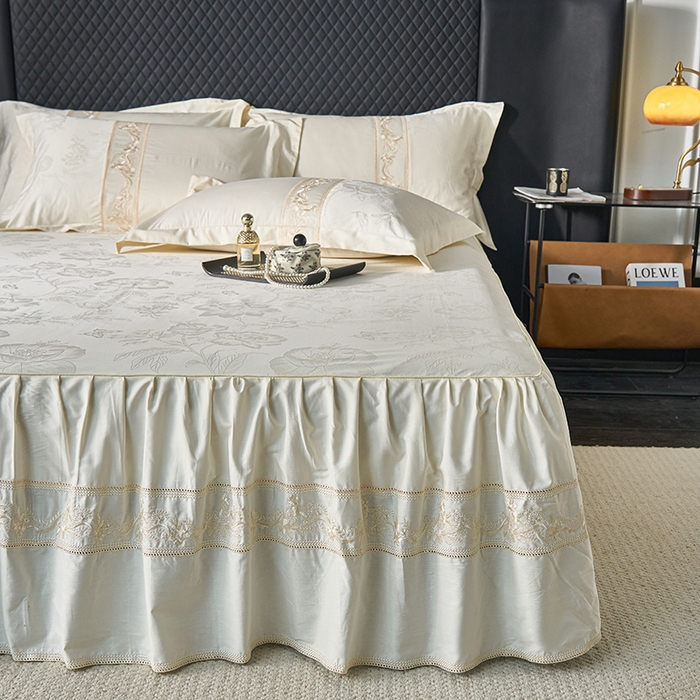 91家纺网 家纺一手货源 找家纺 美达家纺 2026新款全棉纯棉60s提花绣花床裙单床裙床裙单件 晨曦花语-乳白