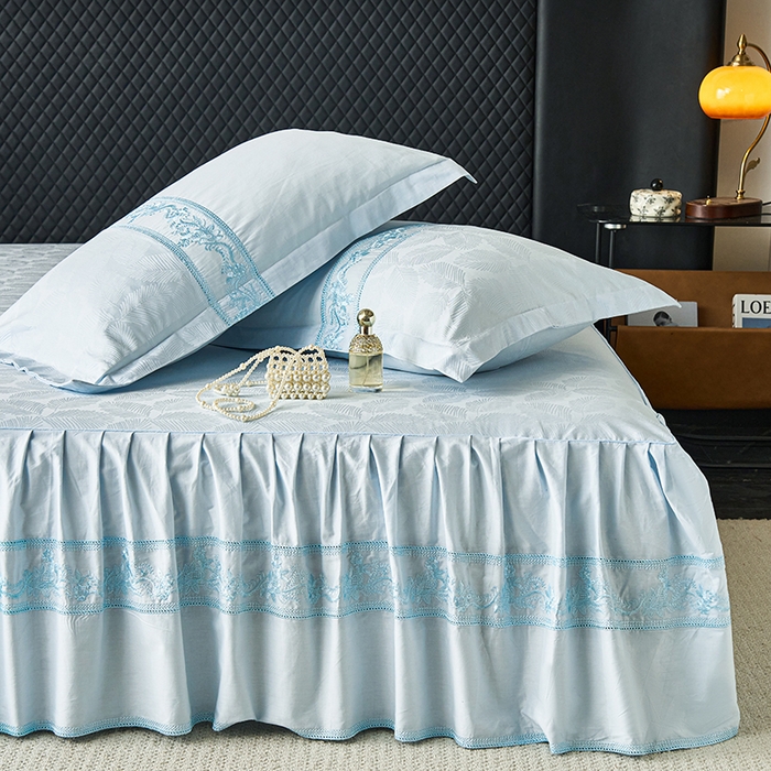 91家纺网 家纺一手货源 找家纺 美达家纺 2026新款全棉纯棉60s提花绣花床裙单床裙床裙单件 枝锦翠曼-空境蓝