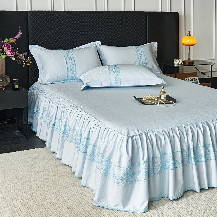 91家纺网 家纺一手货源 找家纺 美达家纺 2026新款全棉纯棉60s提花绣花床裙单床裙床裙单件 枝锦翠曼-空境蓝