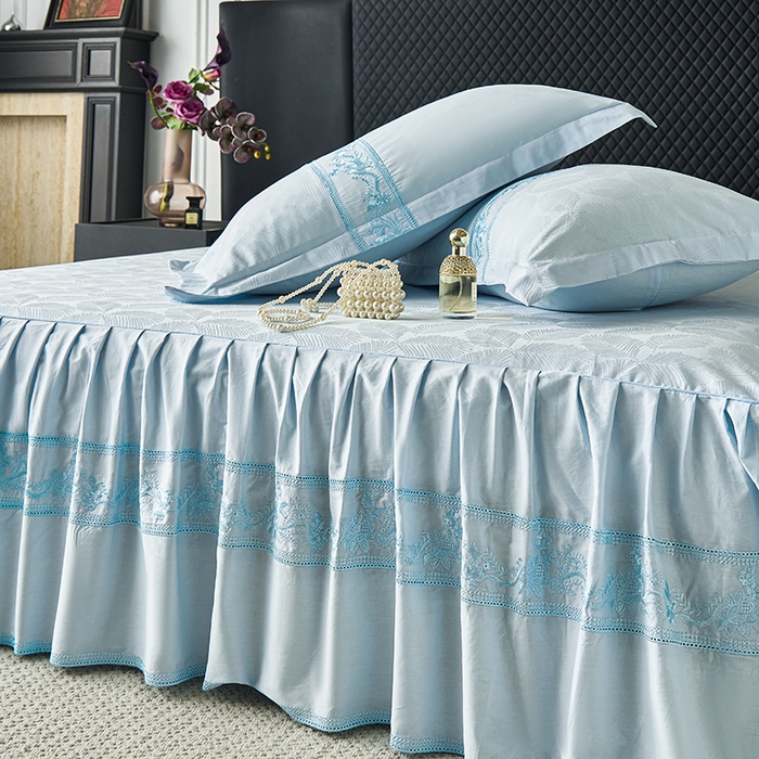 91家纺网 家纺一手货源 找家纺 美达家纺 2026新款全棉纯棉60s提花绣花床裙单床裙床裙单件 枝锦翠曼-空境蓝