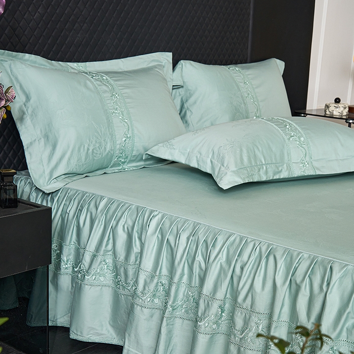 91家纺网 家纺一手货源 找家纺 美达家纺 2026新款全棉纯棉60s提花绣花床裙单床裙床裙单件 居有竹-景泰蓝