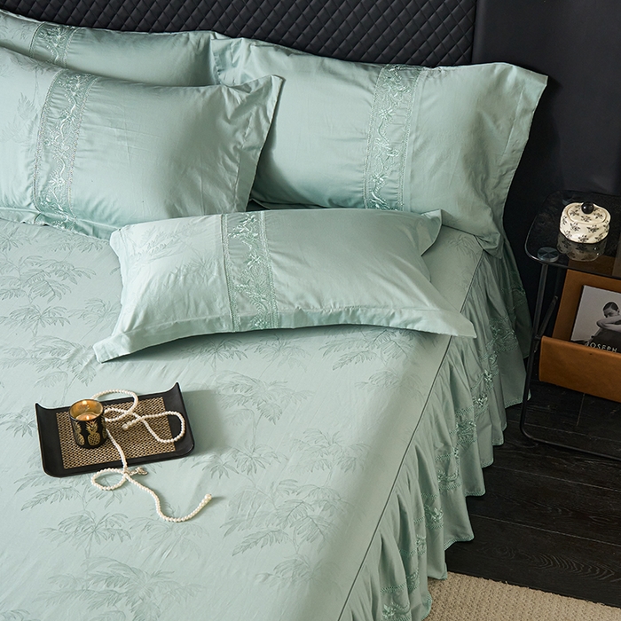 91家纺网 家纺一手货源 找家纺 美达家纺 2026新款全棉纯棉60s提花绣花床裙单床裙床裙单件 居有竹-景泰蓝