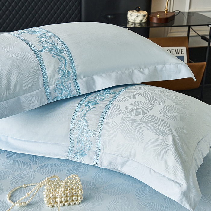 91家纺网 家纺一手货源 找家纺 美达家纺 2026新款全棉纯棉60s提花绣花床裙单床裙床裙单件 枝锦翠曼-空境蓝