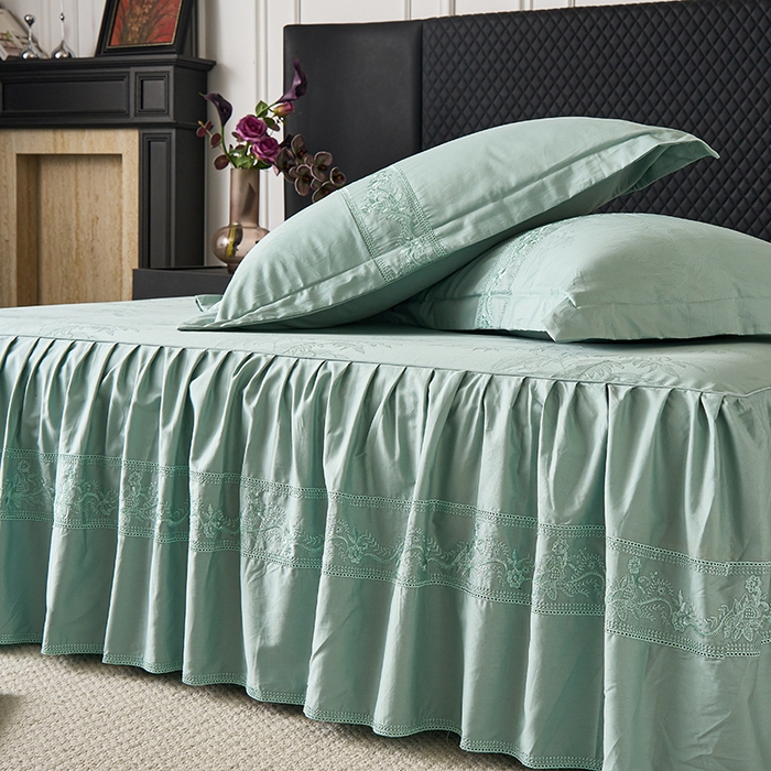 91家纺网 家纺一手货源 找家纺 美达家纺 2026新款全棉纯棉60s提花绣花床裙单床裙床裙单件 居有竹-景泰蓝