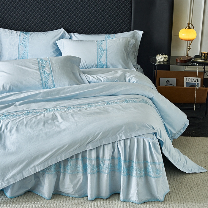 91家纺网 家纺一手货源 找家纺 美达家纺 2026新款全棉纯棉60s提花绣花床裙单床裙床裙单件 枝锦翠曼-空境蓝